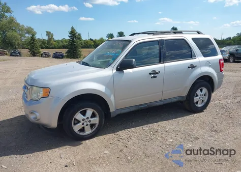 2009 Ford Escape Xlt from USA, damaged, VIN 1FMCU03769KB63257